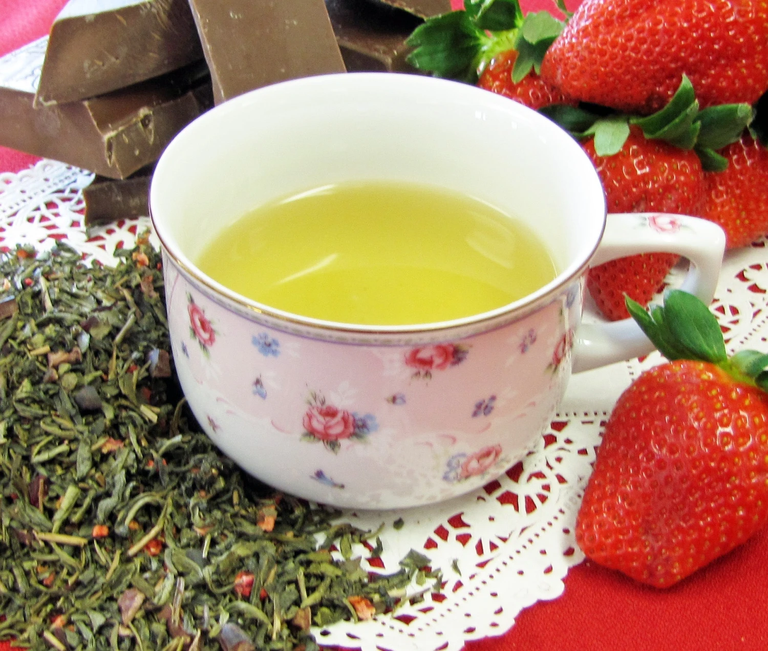 Creme De La Berry Green Tea 4 Creme De La Berry Green Tea - Image 2